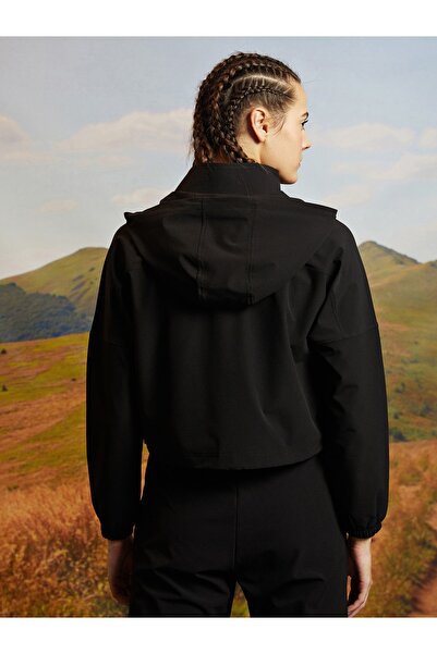 LC Waikiki Γυναικείο Αδιάβροχο εξωτερικού χώρου με μονόχρωμο μακρυμάνικο με κουκούλα