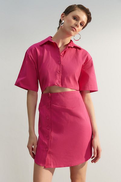 Trendyol Collection Περιορισμένης έκδοσης Φούξια με παράθυρο με λεπτομερή γιακά πουκάμισο Μίνι υφαντό φόρεμα TWOSS21EL1780