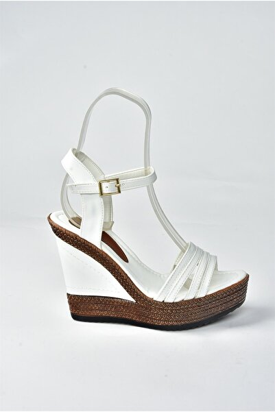 Fox Shoes Női fehér magassarkú cipő K674071609