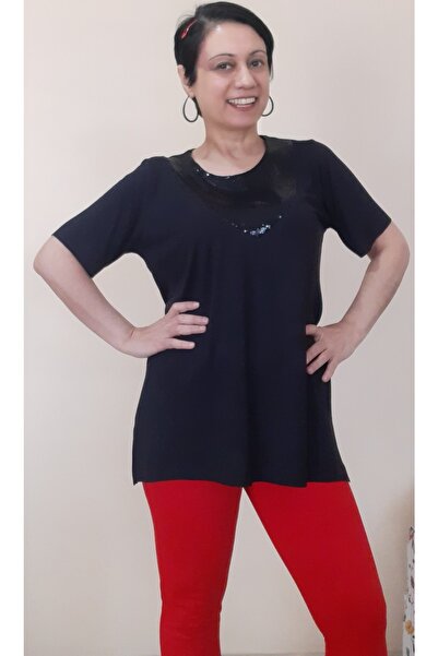 Mertcan Butik Чорна футболка з накладкою на грудях, детальна обробка, віскозн...