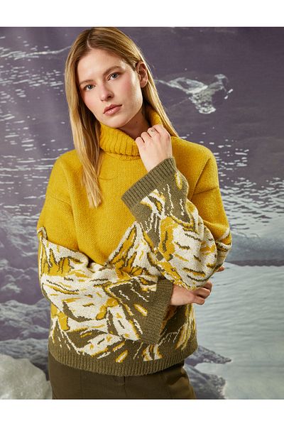 Koton Şahika Ercümen X – Rollkragenpullover mit Naturmotiv