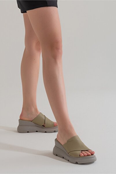 Zeynep Sıradağlı Ебрамо Дамски кожени чехли водно зелени