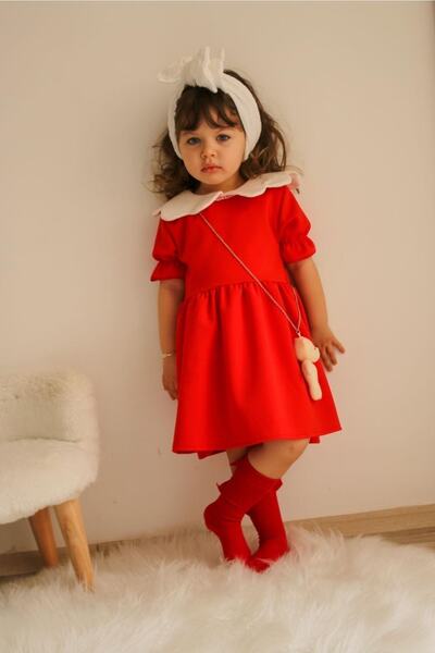 tunay moda Kırmızı Elbise, Çorap Ve Zincirli Ayıcık Kombin