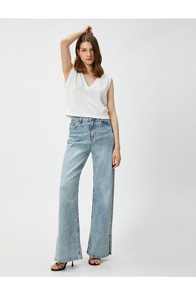 Koton Crop V-Neck Undershirt