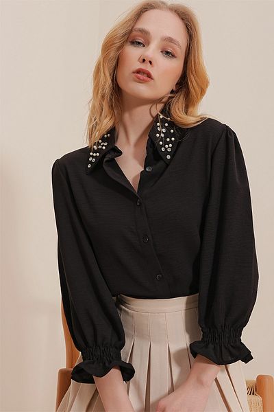 Trend Alaçatı Stili Schwarzes Aerobin-Shirt für Damen mit Perlen- und Steinstickerei ALC-X10085