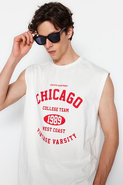 Trendyol Collection Tricou fără mâneci cu imprimeu City Relaxed Fit din bumbac ecru - TMNSS23AL00008