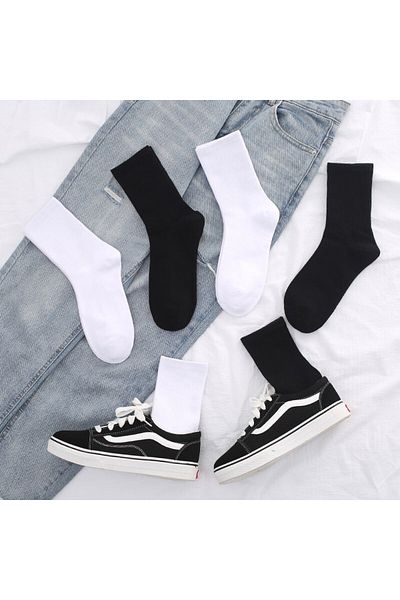 Önder 4 ζευγάρια Unisex μονόχρωμες μαύρες λευκές κολεγιακές κάλτσες
