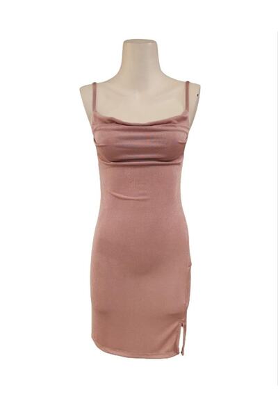 BUSEM Kadın Pudra Ip Askılı Degaje Yaka Parlak Dokulu Yırtmaçlı Mini Elbise
