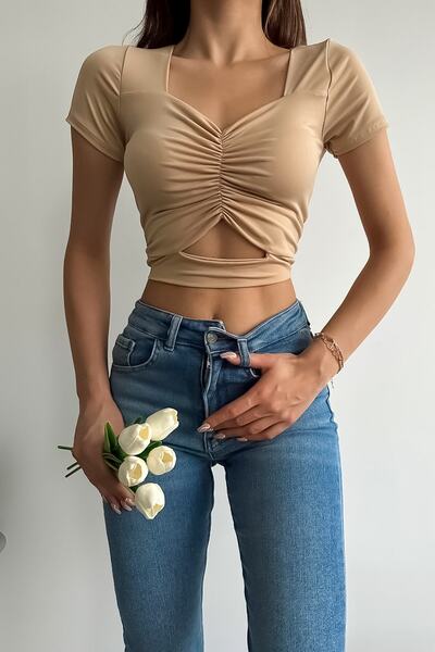 LACHT Γυναικεία μπλούζα με κοντό μανίκι σε μπεζ χρώμα με κορδόνια μπροστά και παράθυρο