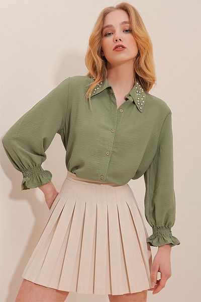 Trend Alaçatı Stili Grünes Aerobin-Shirt für Damen mit Perlen- und Steinstickerei ALC-X10085