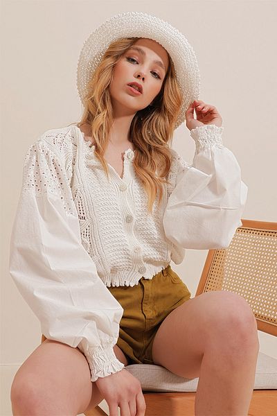 Trend Alaçatı Stili Cardigan de damă, vanilie, cu decolteu triplu, cu mâneci Ajrulu, tricotaj cu feston ALC-X10077
