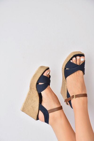 Fox Shoes Marineblaue Leinenschuhe mit Keilabsatz für Damen