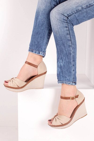 Fox Shoes Beige Women's Wedge Heeled Shoes 9674040505