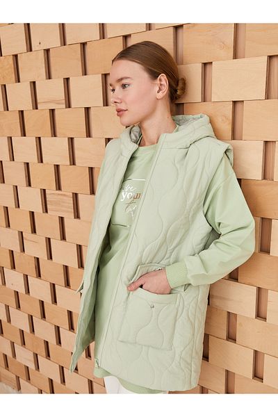 LC Waikiki Gemusterte Pufferweste für Damen mit Kapuze