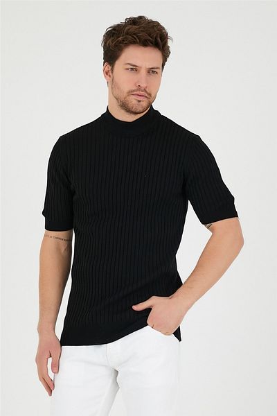 Tarz Cool Tricou negru pentru bărbați, cu jumătate de gât în ​​dungi