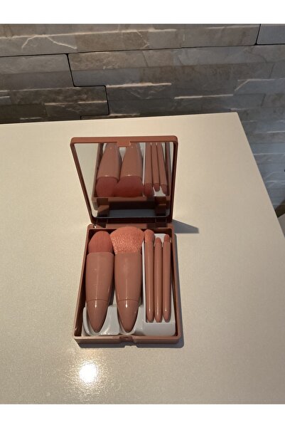 MAWorld Портативний набір з 5 макіяжних пензликів з дзеркалом