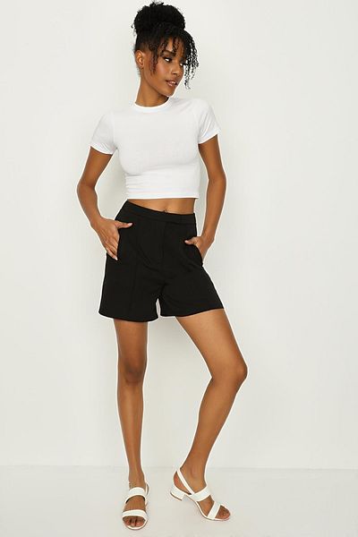 Select Moda Women's Black Pocket Detailed Shorts & Bermuda