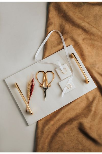 MERALP Thin Marble Gold Promise/Engagement Tray, Scissors, 2 Removable Rings, Metal Profile Handle