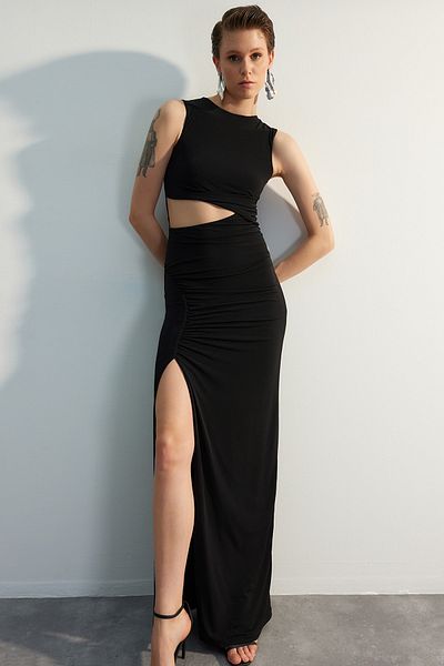 Trendyol Collection Czarna, długa, elegancka, wieczorowa sukienka na studniówkę TPRSS23AE00162