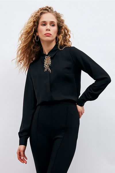 Sateen Plain Shirt with Chain Accessories - Black