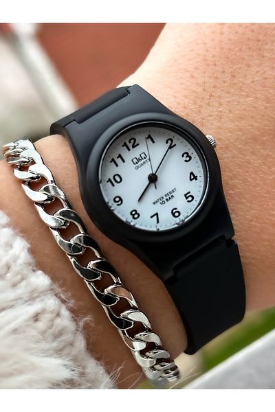 Q&Q Black Color, Silicone Band, Small Case, Wristwatch with Numbers + Bracelet