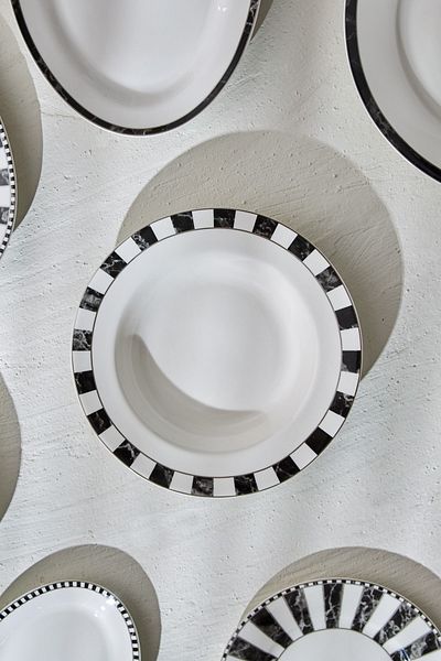 Karaca Checkered Line Porcelain Pit Plate 22 cm