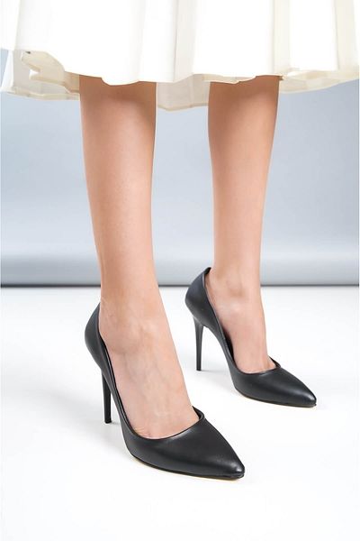 DURUNUN BUTİĞİ Oliver Black Faux Leather Daily Use Stiletto