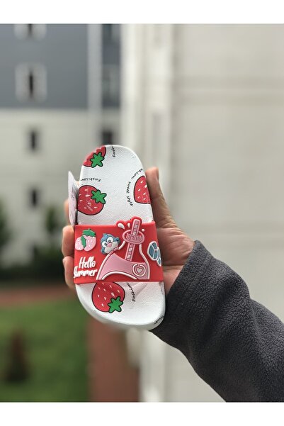 Bold Boutique Kız Çocuk Çilek Desenli Kaydırmaz Taban Terlik Sandalet Havuz Yumuşak Taban Terlik