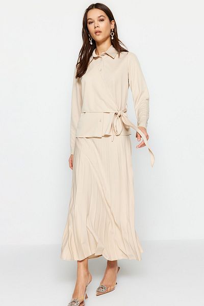 Trendyol Modest Σετ υφαντό πουκάμισο-φούστα με μπεζ κορδόνια λεπτομερές πλισέ TCTSS23US00077