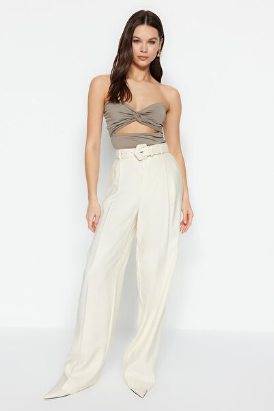 Trendyol Collection Mink Strapless Knot and Cut Out Λεπτομερές Stretch Snap πλεκτό σώμα TWOSS23BD00075