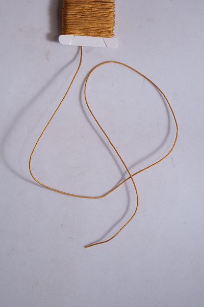 Eskişehir hobi sanat 0,8 mm 5 μέτρα καθαρό χρυσό κίτρινο χρώμα Λεπτό κορδόνι αλεξίπτωτου Macrame βραχιόλι κολιέ κοσμήματα σχεδίασης κορδόνι