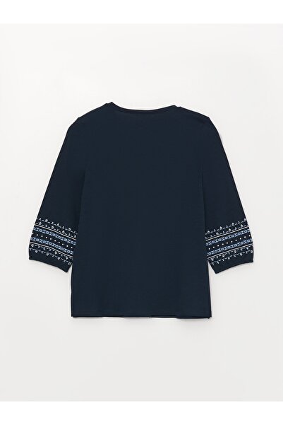 LC Waikiki Bağlamalı Yaka Nakışlı Kadın Bluz