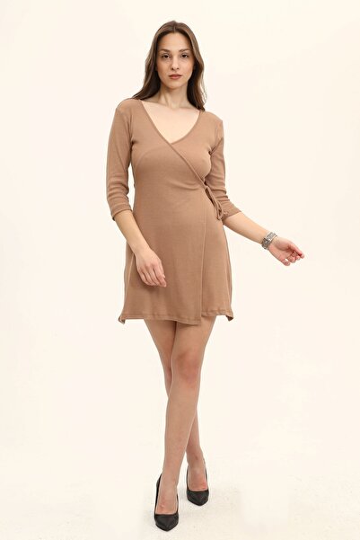 KİM Kİ O Rochie dublu tricotată de culoare maro deschis pentru femei, cu crav...