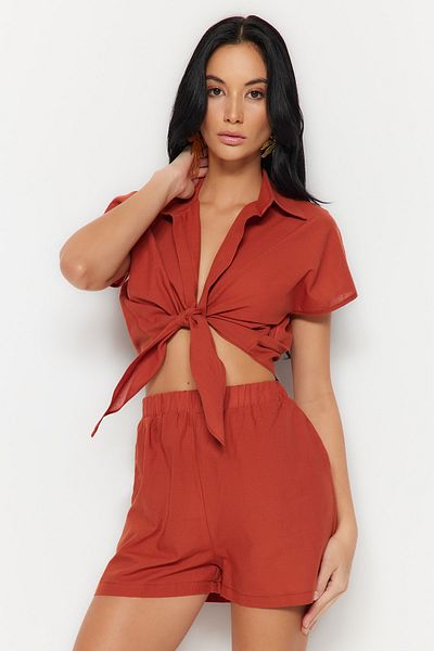 Trendyol Collection Barna szőtt kötött 100% pamut ing rövidnadrág készlet TBESS23AU00146