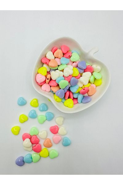 Egem aksesuar 100 Pieces of Mixed Colored Heart Figured Plastic Beads for Jewelry Making