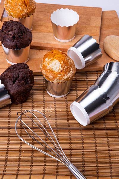 Parti Furyası Silver Shiny 12-Piece Cake Mold 6.5x5 Cm Gray Silver Muffin Cupcake Stand Capsule