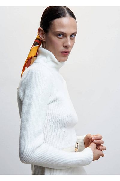 MANGO Woman Κασκόλ με γεωμετρικά σχέδια