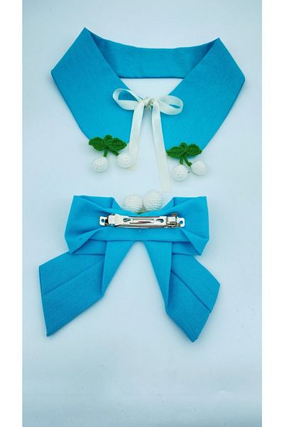 White Alamode Set cu catarame pentru guler de in albastru cu motiv cireș