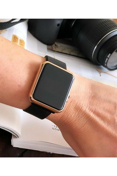 Ricardo Women's Wristwatches Touch, LED ScreenMagnet Cord Ladies Wristwatch