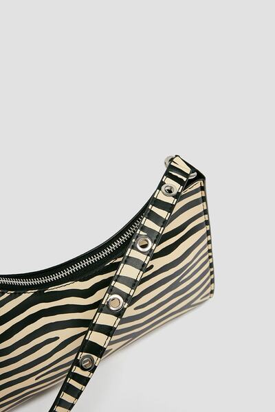 Pull & Bear İnek Desenli Kol Çantası