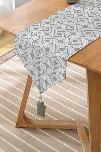 Realhomes Alergăr decorativ triunghiular din chenille, cu desen abstract pe fundal colorat din denim
