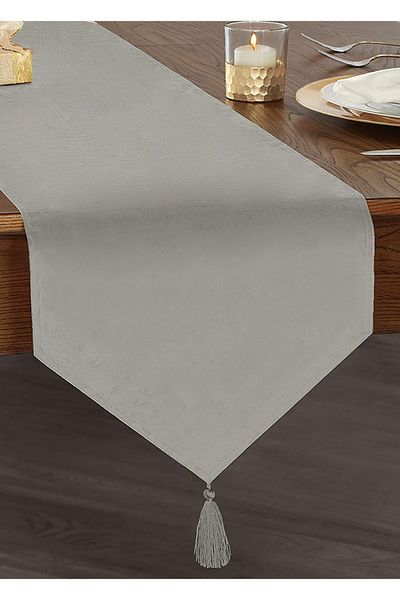 Realhomes Απλό ανοιχτό γκρι χρώμα Ψηφιακό τυπωμένο Chenille Triangle Runner με φούντες