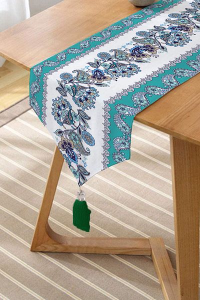 Realhomes Design personalizat Imprimat digital Decorativ Tufted Chenille Triunghi Runner