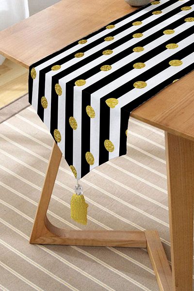 Realhomes Design personalizat Imprimat digital Decorativ Tufted Chenille Triunghi Runner