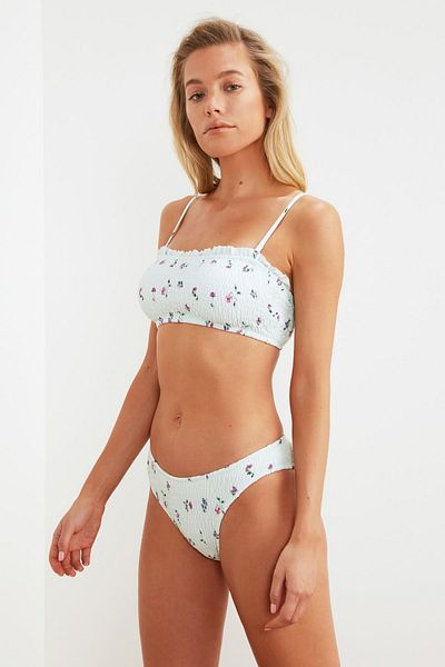 Trendyol Collection Ελαστικό μπικίνι με βελονάκι με λουλουδάτο σχέδιο TBESS21BA0303