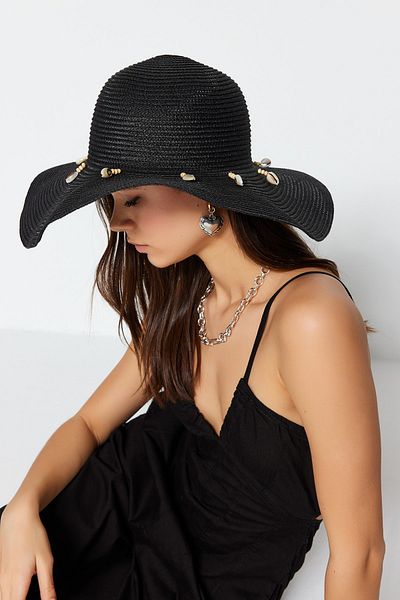 Trendyol Collection Schwarzer Strohhut mit Muscheldetail für Damen TWOSS23SP00011