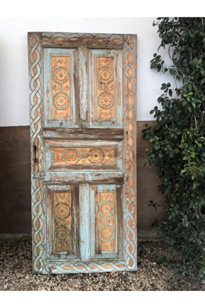 Keçeden Yaşamlar Işlemeli Kapı