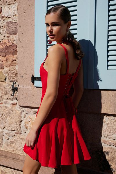 Trendyol Collection Piros bélésű írószer kalóz rövid estélyi ruha ballagási ruha TPRSS23EL00251