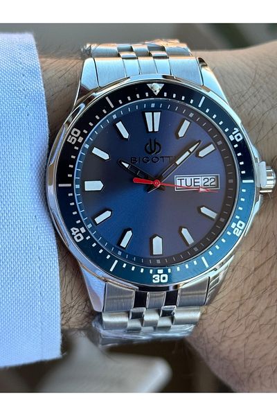 Bigotti Men's Wristwatch with Day Date Display Steel, Suitable for Sports and Stylish Use
