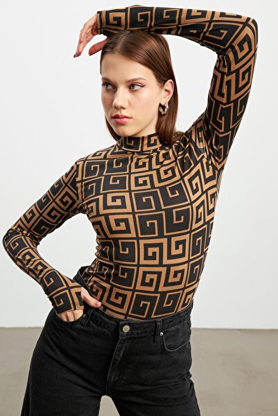 Bipantolon Γυναικείο σώμα καμήλας με τετράγωνο λαβύρινθο με λεπτομέρεια